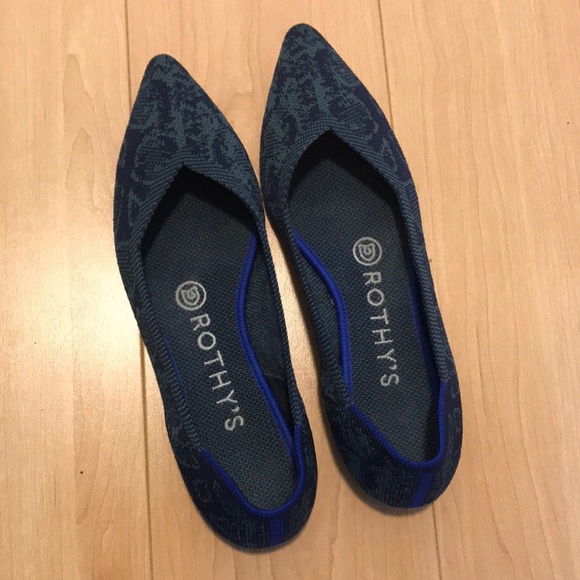 rothys emerald point